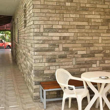 Fallias Guest house *