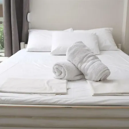 Fallias Guest house *